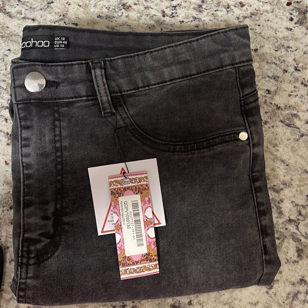 Plus Size Acid Wash Jeggings - Picture 5 of 5